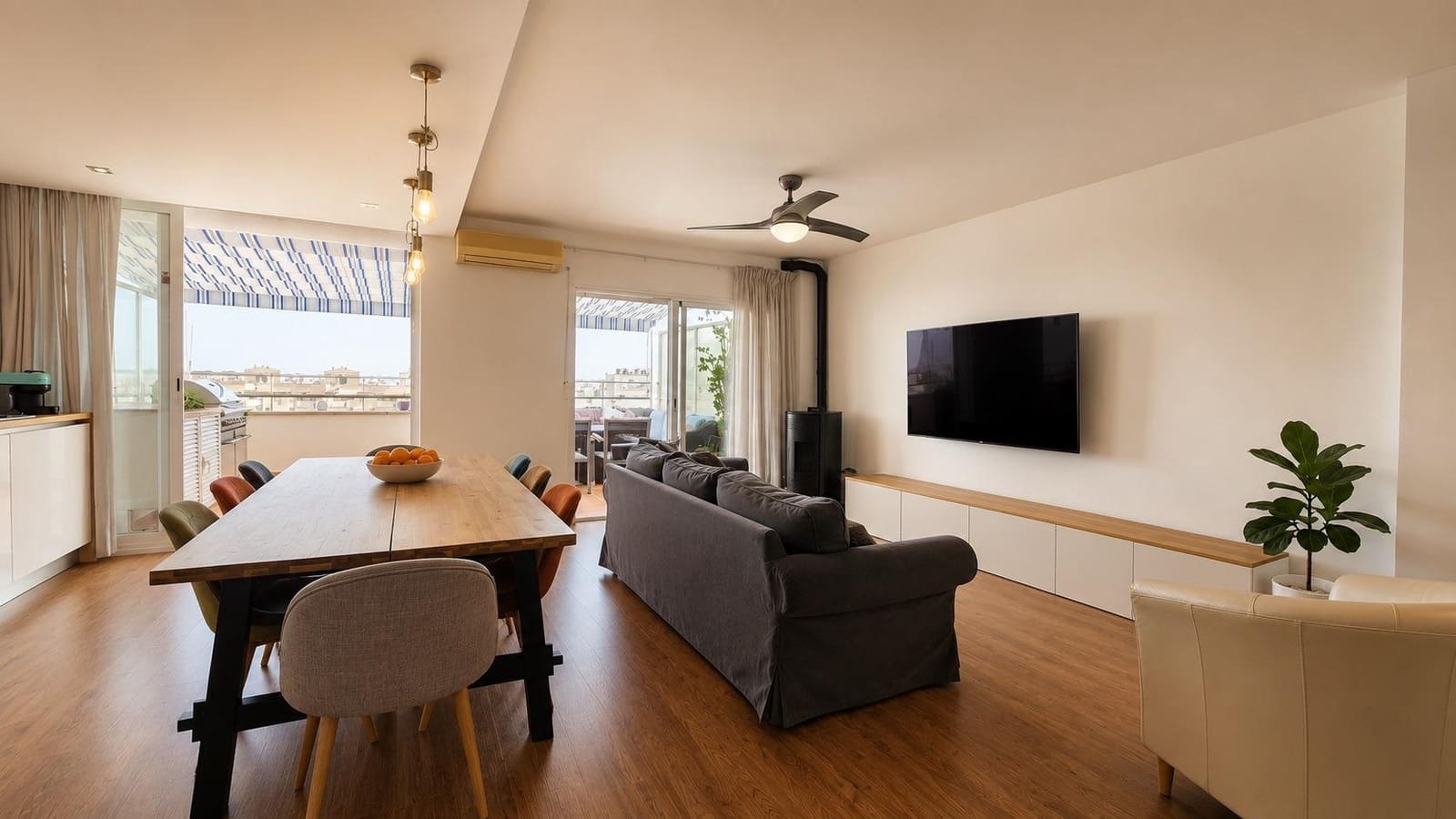 3 bedroom Penthouse for sale in Palma de Mallorca with garage - € 549,000 (Ref: 9929507)
