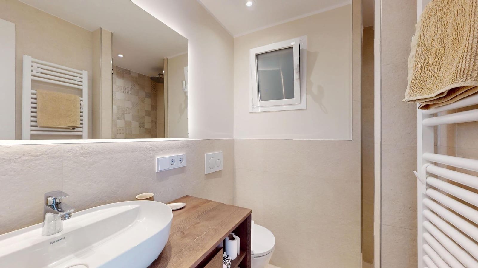 2 bedroom Flat for sale in Palma de Mallorca with garage - € 865,000 (Ref: 9929508)