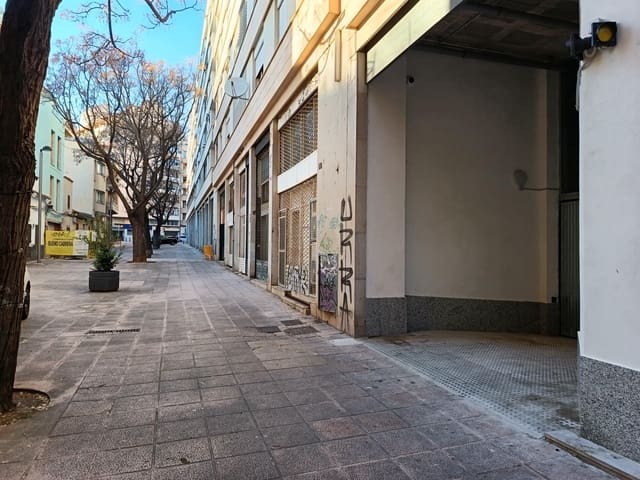 Garage te huur in Santa Catalina, Palma de Mallorca - € 230 (Ref: 9938327)