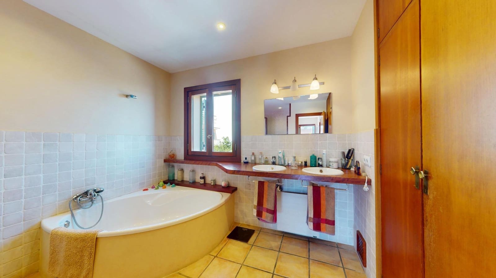 4 bedroom Villa for sale in Palma de Mallorca with pool - € 950,000 (Ref: 9949926)