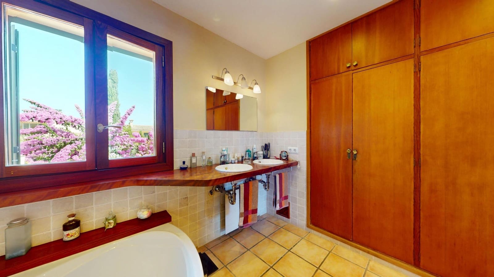 4 bedroom Villa for sale in Palma de Mallorca with pool - € 950,000 (Ref: 9949926)