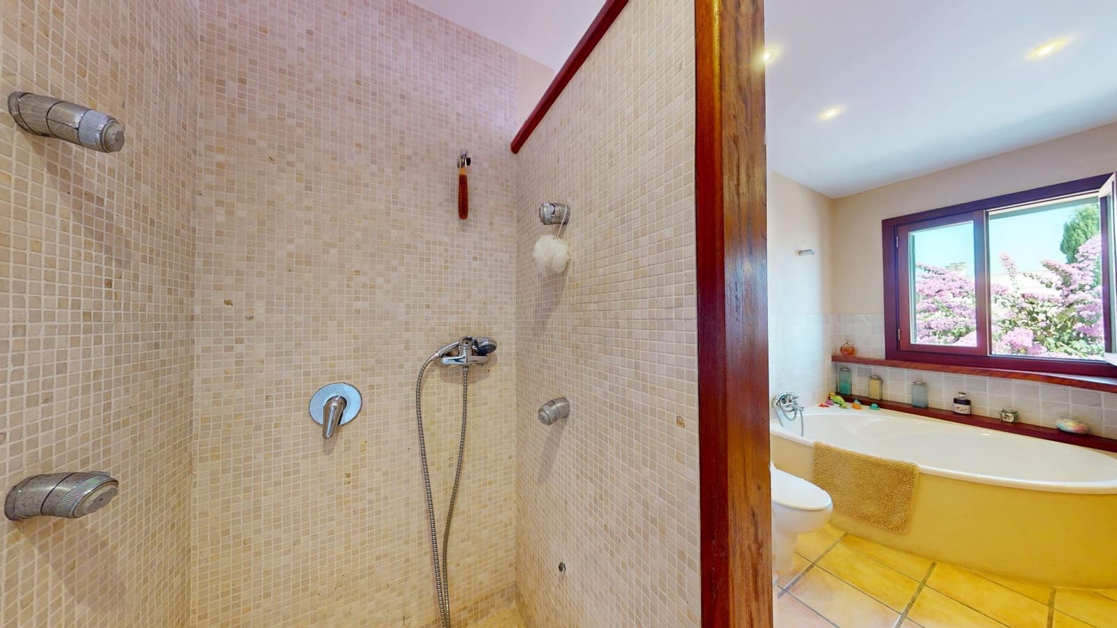 4 bedroom Villa for sale in Palma de Mallorca with pool - € 950,000 (Ref: 9949926)