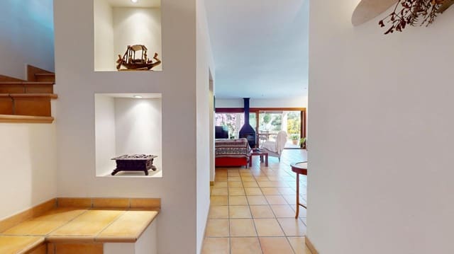 4 slaapkamer Villa te koop in Palma de Mallorca met zwembad - € 950.000 (Ref: 9949926)