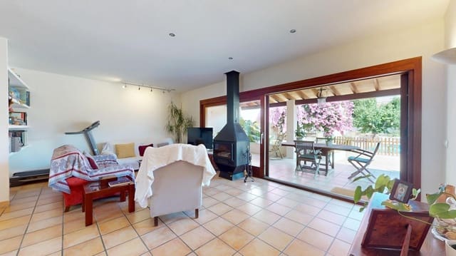 4 slaapkamer Villa te koop in Palma de Mallorca met zwembad - € 950.000 (Ref: 9949926)
