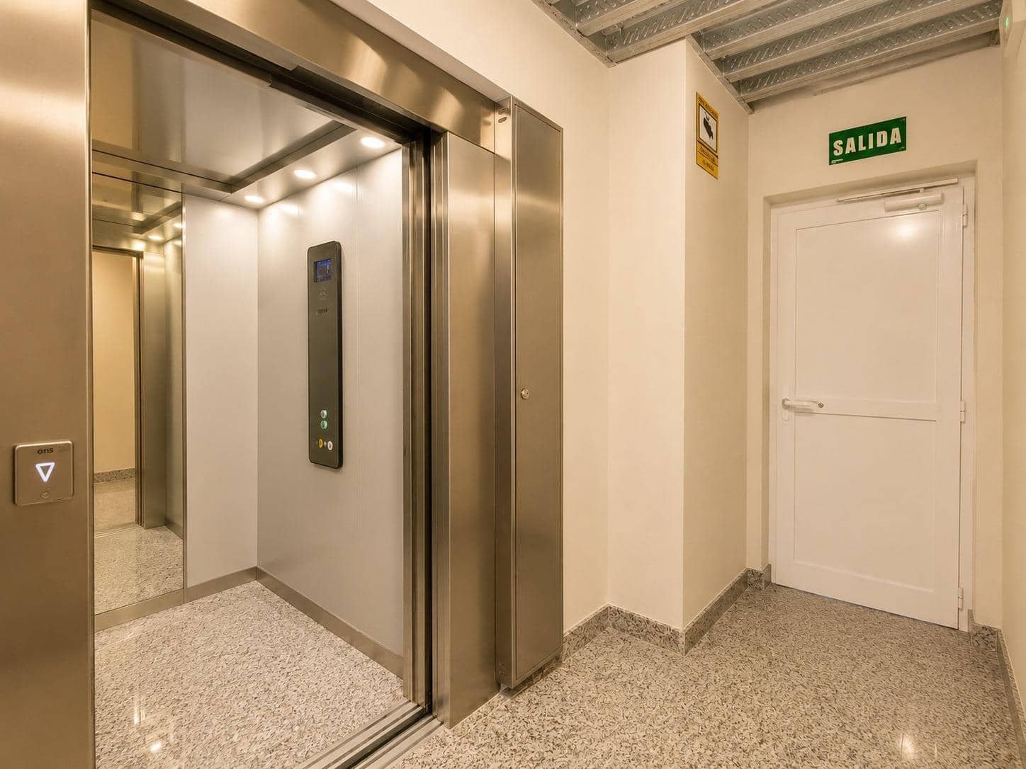Comercial para arrendar em Palma de Mallorca - 130 € (Ref: 9997202)