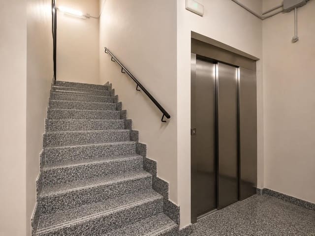 Comercial para arrendar em Santa Catalina, Palma de Mallorca - 130 € (Ref: 9997202)