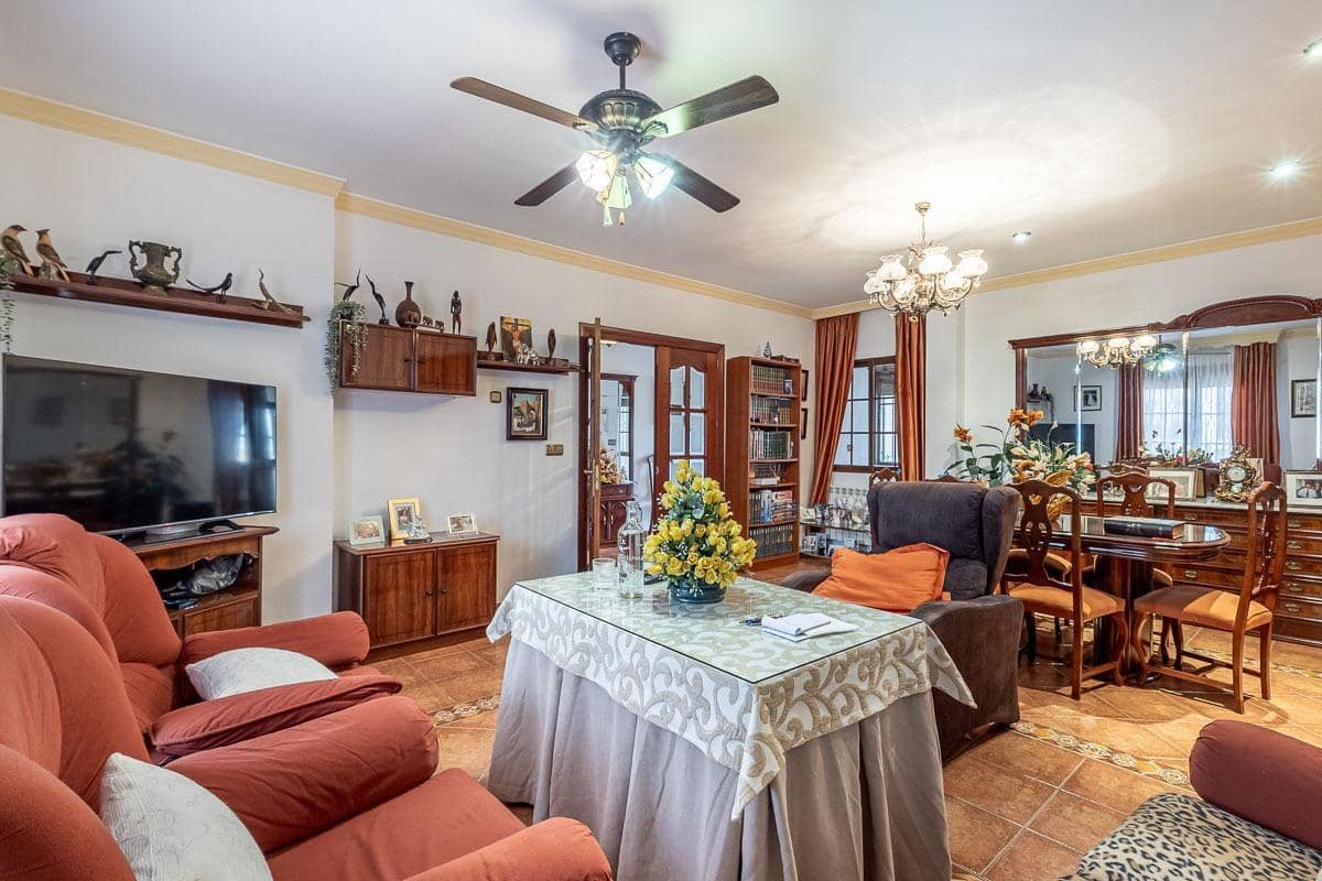 4 Zimmer Villa zu verkaufen in Santa Fe mit Garage - 360.000 € (Ref: 10004144)
