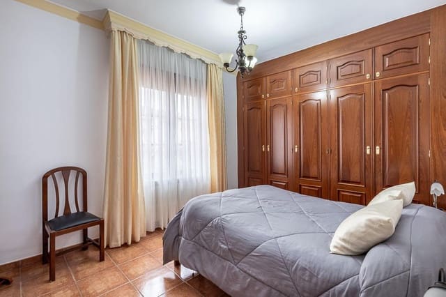 4 Zimmer Villa zu verkaufen in Santa Fe mit Garage - 360.000 € (Ref: 10004144)