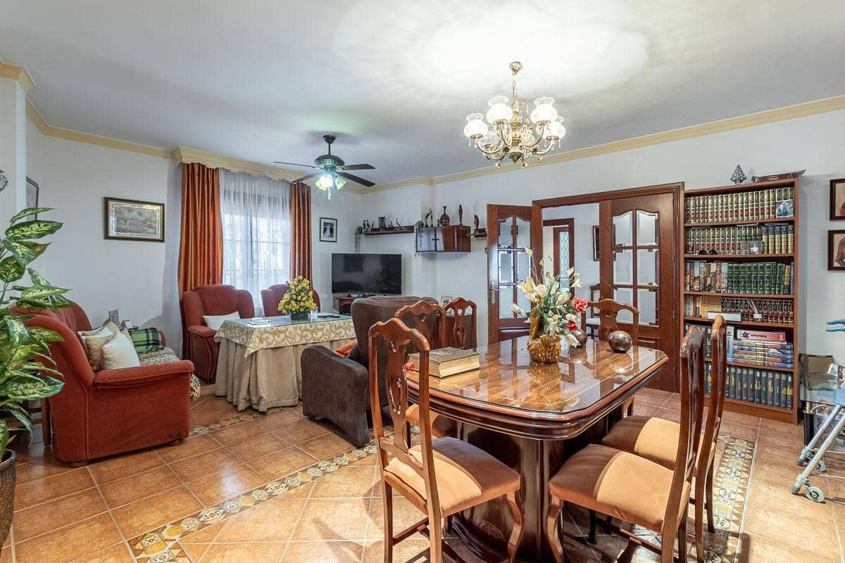 4 Zimmer Villa zu verkaufen in Santa Fe mit Garage - 360.000 € (Ref: 10004144)