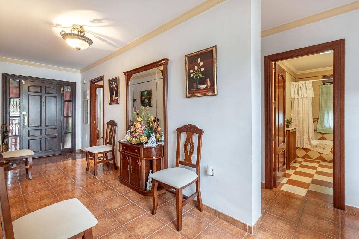 4 Zimmer Villa zu verkaufen in Santa Fe mit Garage - 360.000 € (Ref: 10004144)