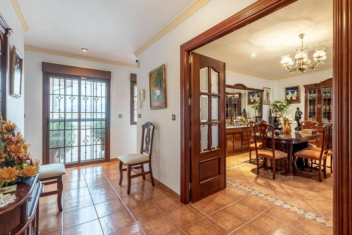 4 Zimmer Villa zu verkaufen in Santa Fe mit Garage - 360.000 € (Ref: 10004144)