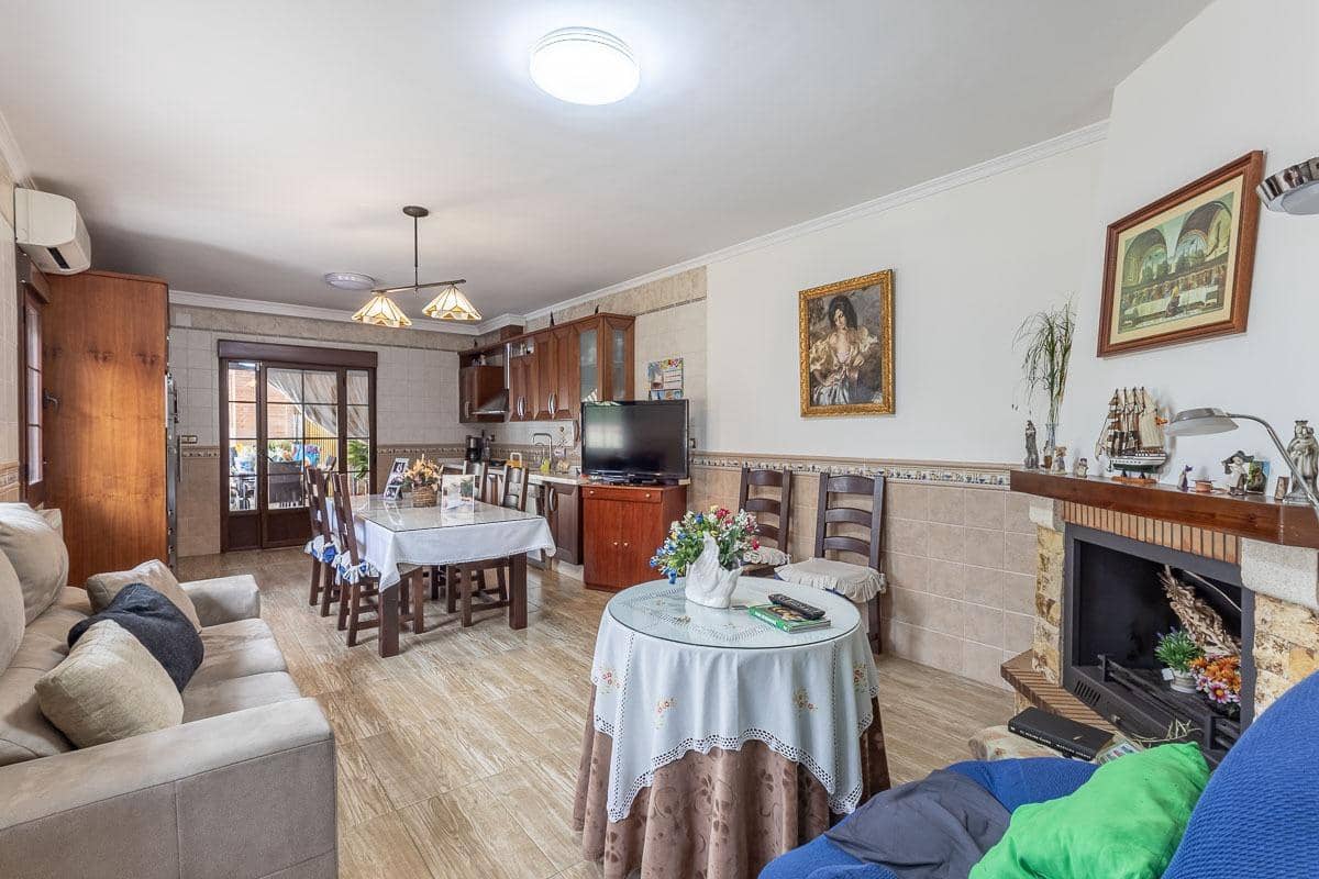4 Zimmer Villa zu verkaufen in Santa Fe mit Garage - 360.000 € (Ref: 10004144)