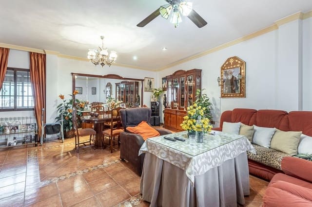 4 Zimmer Villa zu verkaufen in Santa Fe mit Garage - 360.000 € (Ref: 10004144)