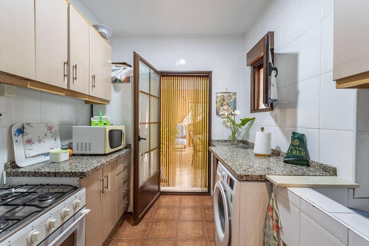 4 Zimmer Villa zu verkaufen in Santa Fe mit Garage - 360.000 € (Ref: 10004144)