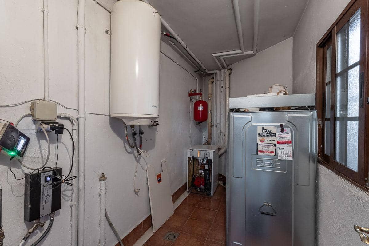 4 Zimmer Villa zu verkaufen in Santa Fe mit Garage - 360.000 € (Ref: 10004144)