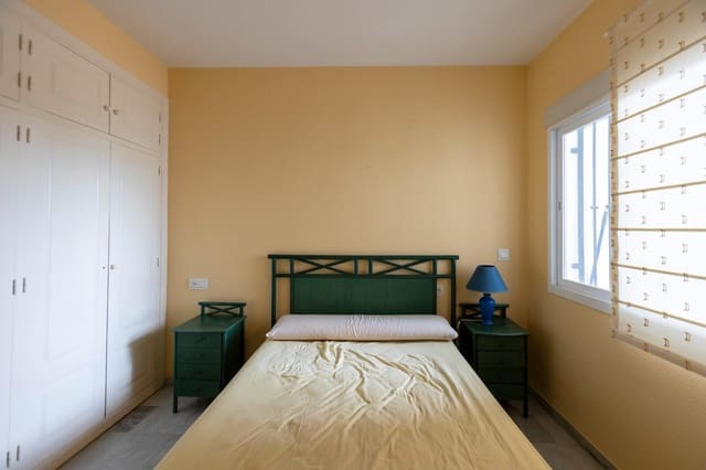 Piso de 3 habitaciones en La Herradura, Almuñécar en venta con piscina garaje - 369.500 € (Ref: 10004146)