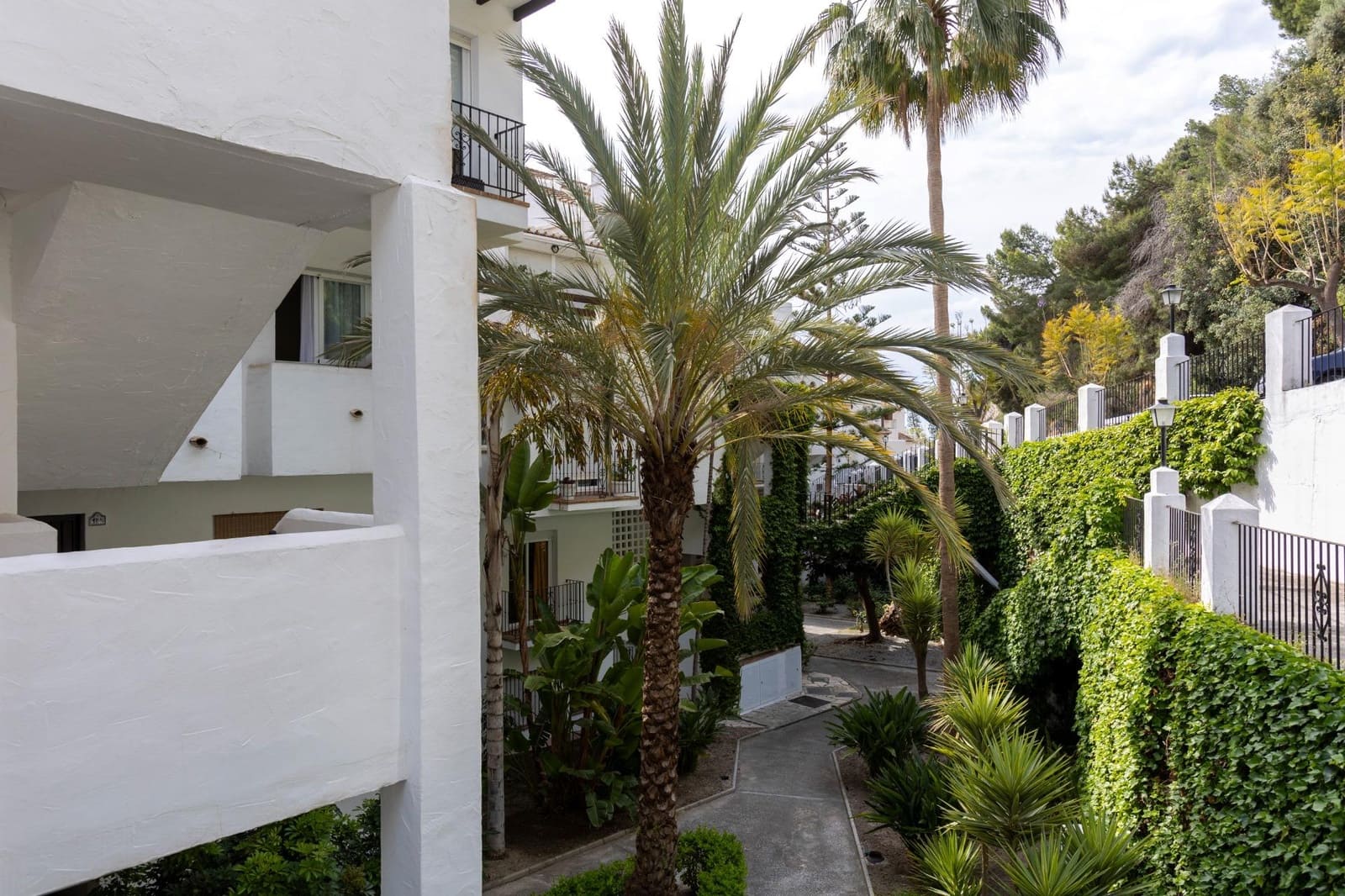 Piso de 3 habitaciones en La Herradura en venta con piscina garaje - 369.500 € (Ref: 10004146)