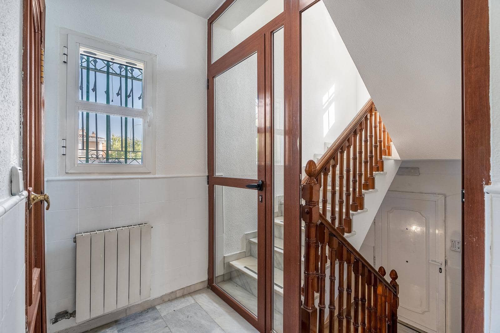 6 slaapkamer Huis te koop in Granada stad met zwembad garage - € 550.000 (Ref: 10004149)