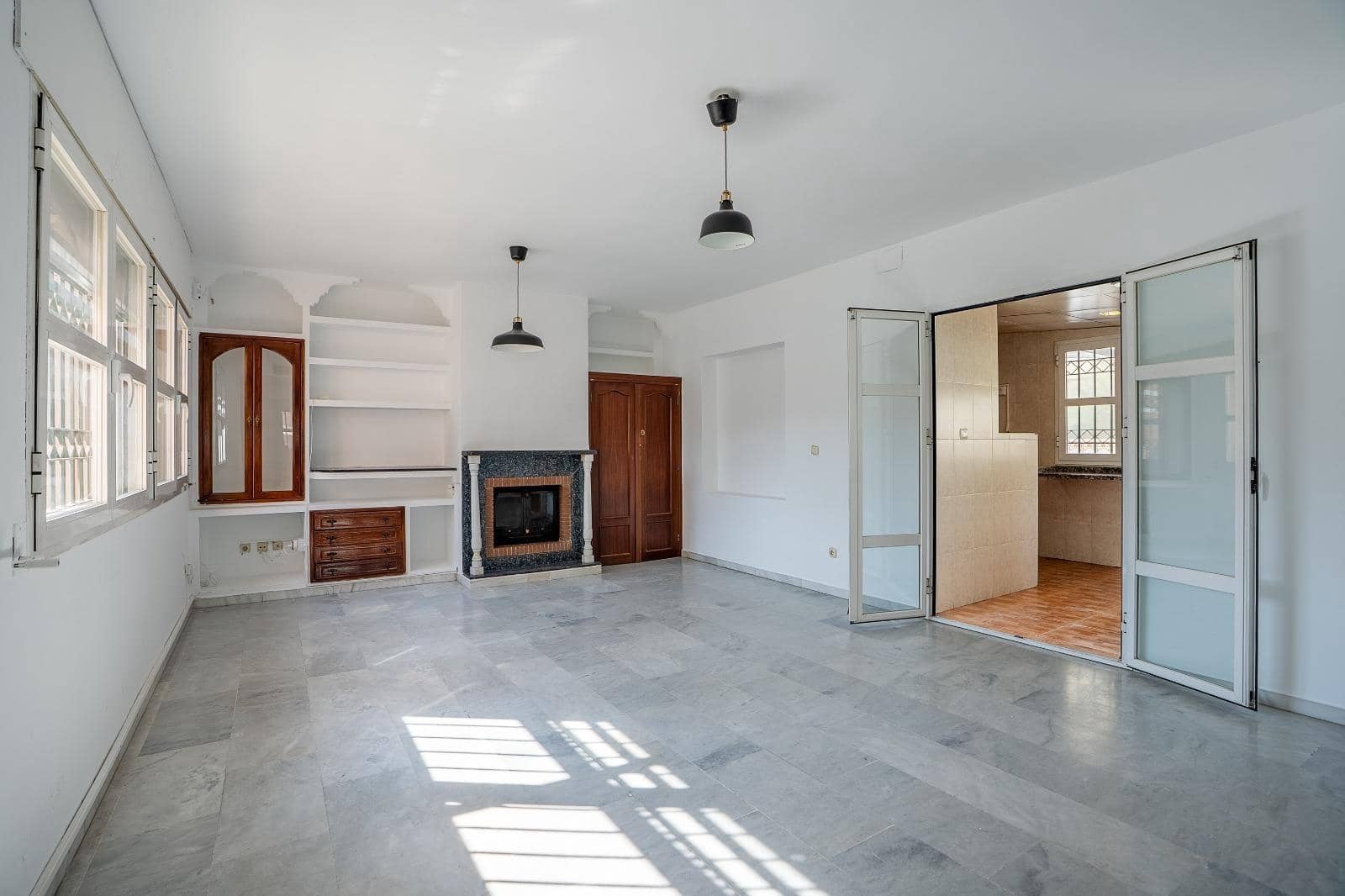 6 slaapkamer Huis te koop in Granada stad met zwembad garage - € 550.000 (Ref: 10004149)