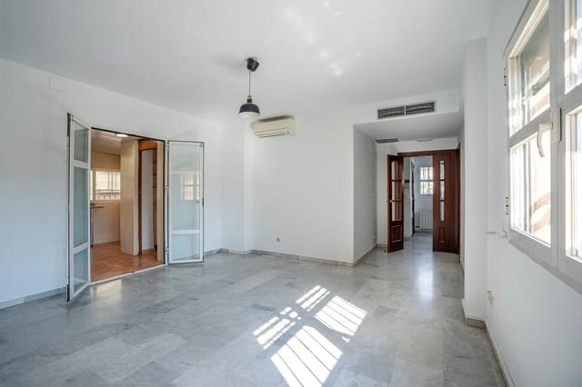 6 slaapkamer Huis te koop in Granada stad met zwembad garage - € 550.000 (Ref: 10004149)