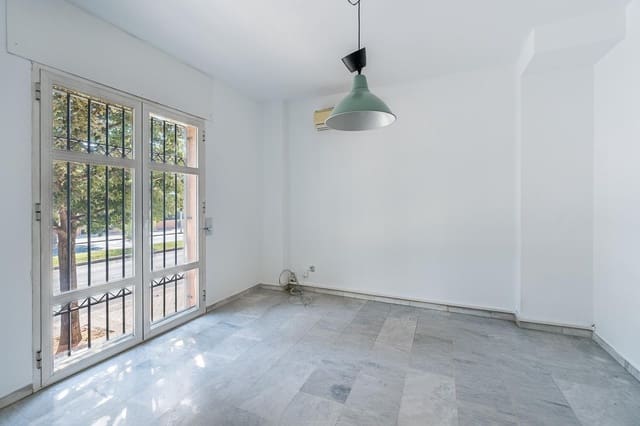 6 slaapkamer Huis te koop in Granada stad met zwembad garage - € 550.000 (Ref: 10004149)
