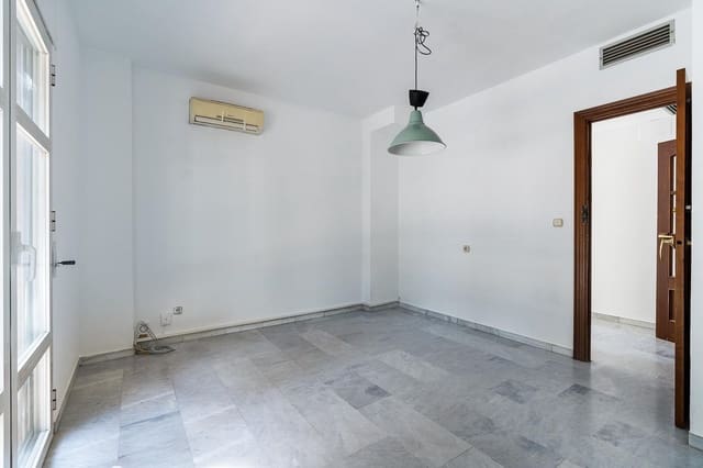 6 slaapkamer Huis te koop in Granada stad met zwembad garage - € 550.000 (Ref: 10004149)