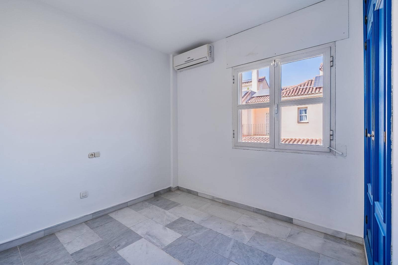 6 slaapkamer Huis te koop in Granada stad met zwembad garage - € 550.000 (Ref: 10004149)