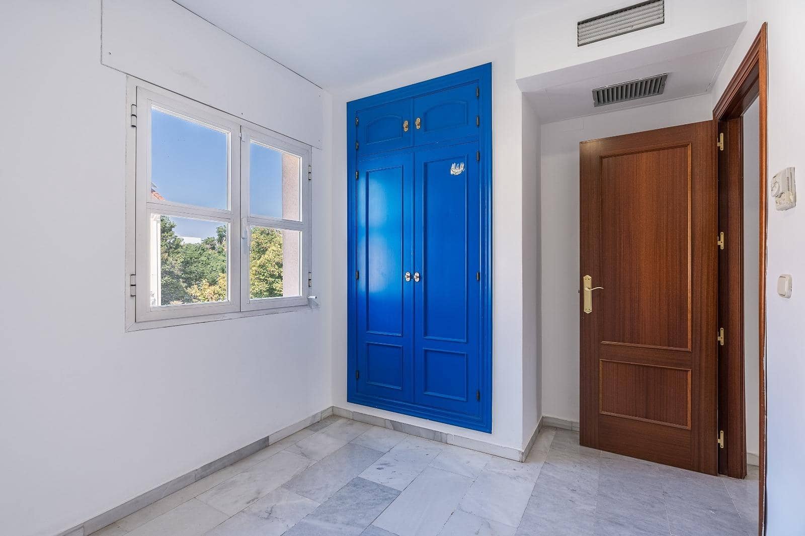 6 slaapkamer Huis te koop in Granada stad met zwembad garage - € 550.000 (Ref: 10004149)