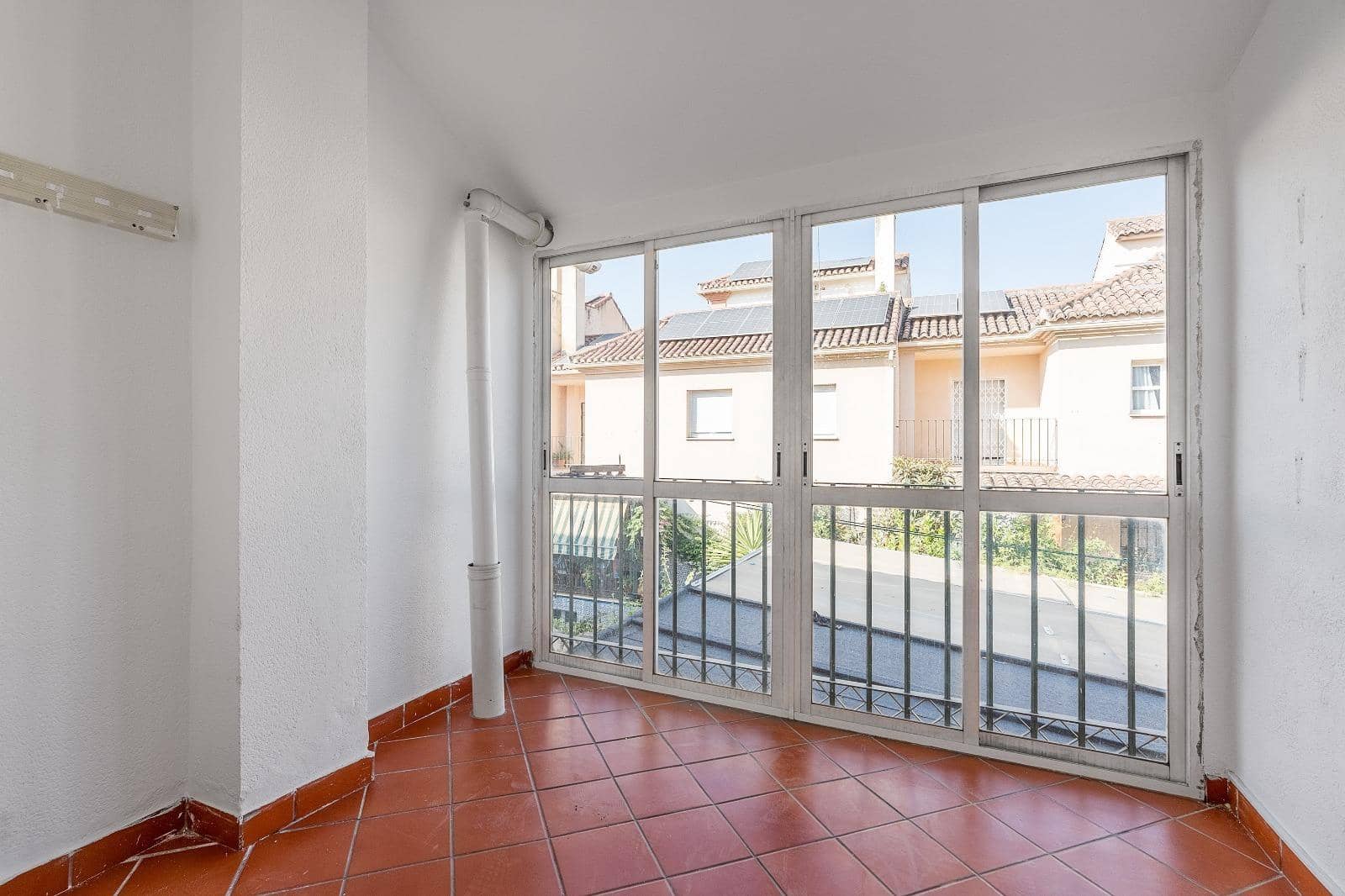6 slaapkamer Huis te koop in Granada stad met zwembad garage - € 550.000 (Ref: 10004149)