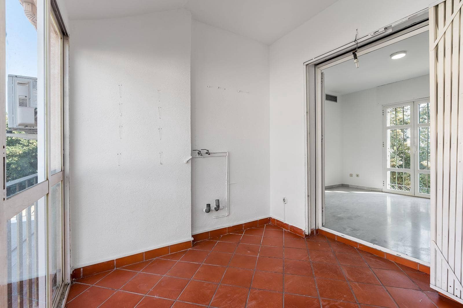 6 slaapkamer Huis te koop in Granada stad met zwembad garage - € 550.000 (Ref: 10004149)