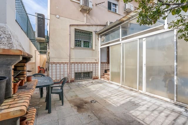 6 slaapkamer Huis te koop in Granada stad met zwembad garage - € 550.000 (Ref: 10004149)