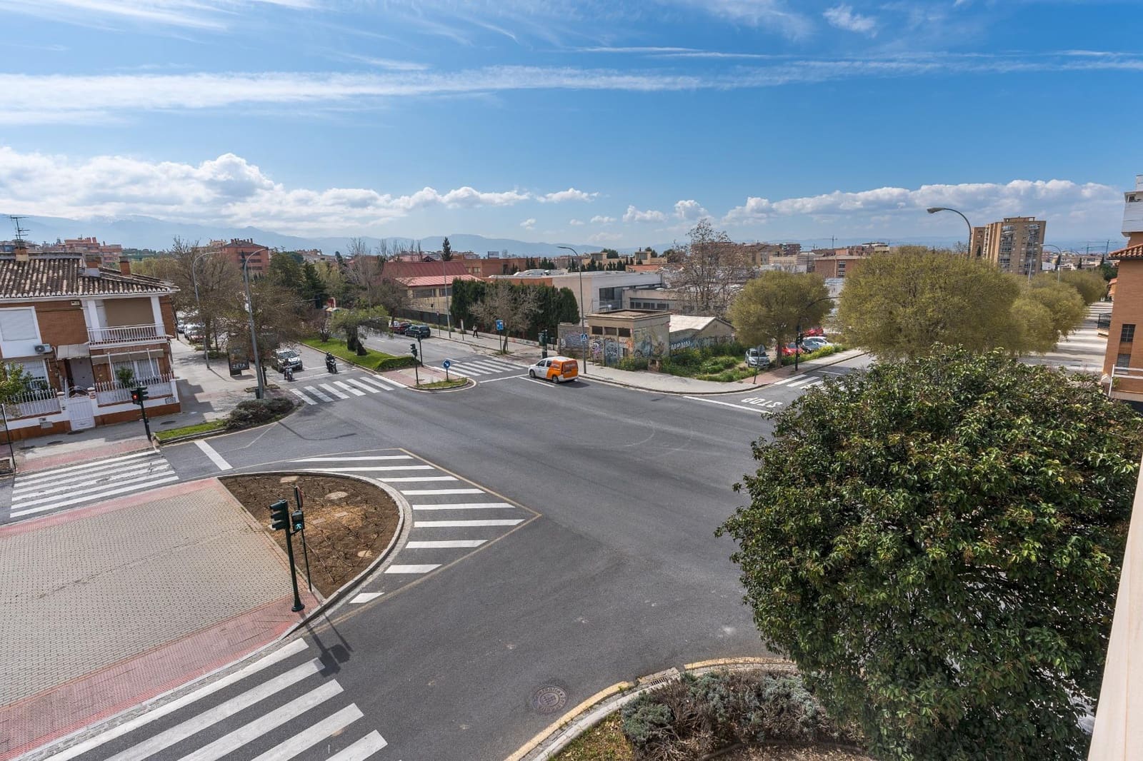 6 slaapkamer Huis te koop in Granada stad met zwembad garage - € 550.000 (Ref: 10004149)
