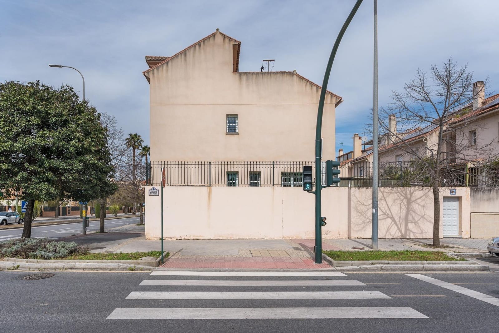 6 slaapkamer Huis te koop in Granada stad met zwembad garage - € 550.000 (Ref: 10004149)