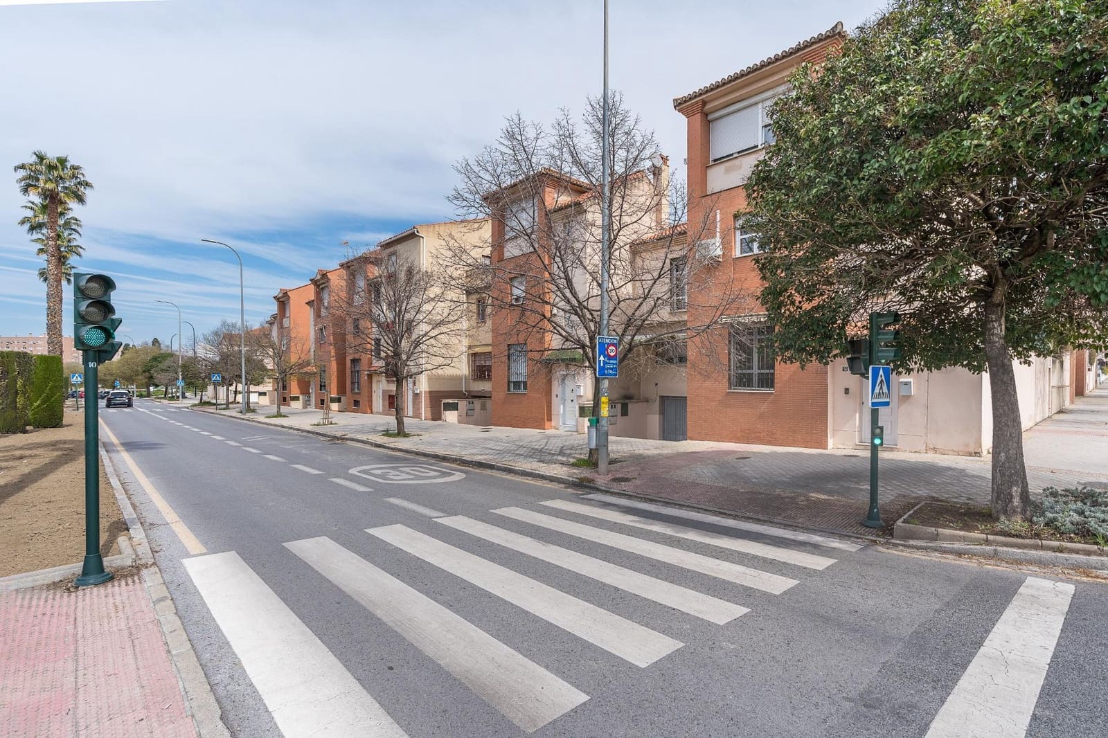 6 slaapkamer Huis te koop in Granada stad met zwembad garage - € 550.000 (Ref: 10004149)