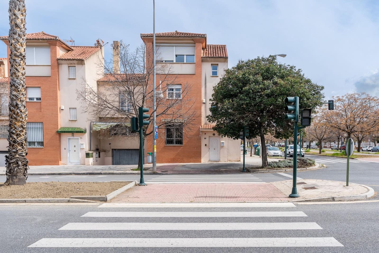 6 slaapkamer Huis te koop in Granada stad met zwembad garage - € 550.000 (Ref: 10004149)