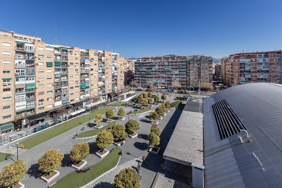 4 soveværelse Lejlighed til salg i Granada by med garage - € 635.000 (Ref: 10009287)