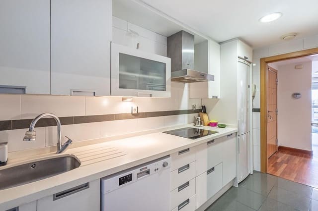 4 camera da letto Appartamento in vendita in Granada città con garage - 635.000 € (Rif: 10009287)