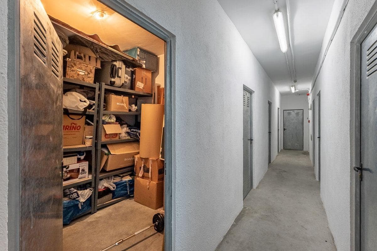 4 soveværelse Lejlighed til salg i Granada by med garage - € 635.000 (Ref: 10009287)
