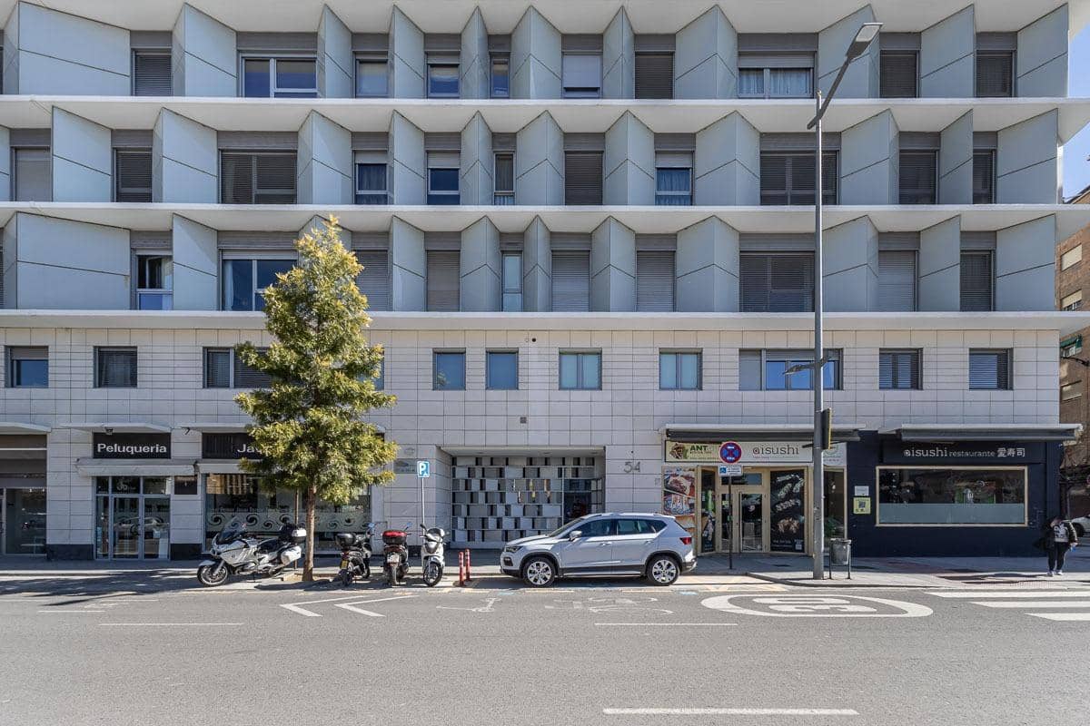 4 soveværelse Lejlighed til salg i Granada by med garage - € 635.000 (Ref: 10009287)