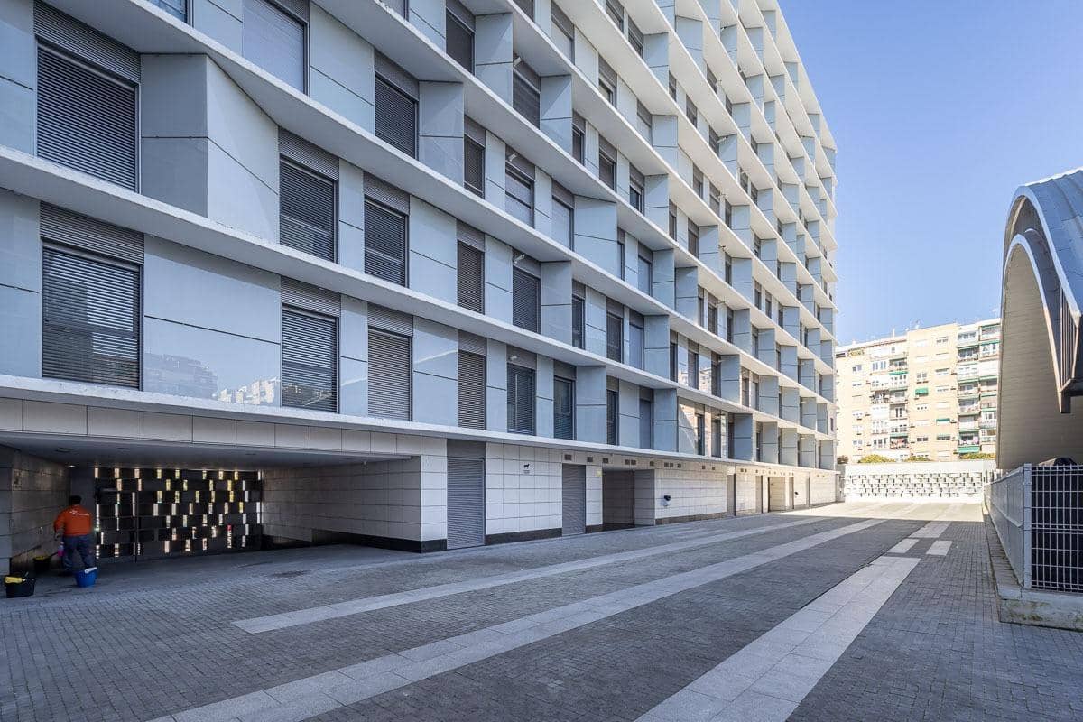 4 soveværelse Lejlighed til salg i Granada by med garage - € 635.000 (Ref: 10009287)