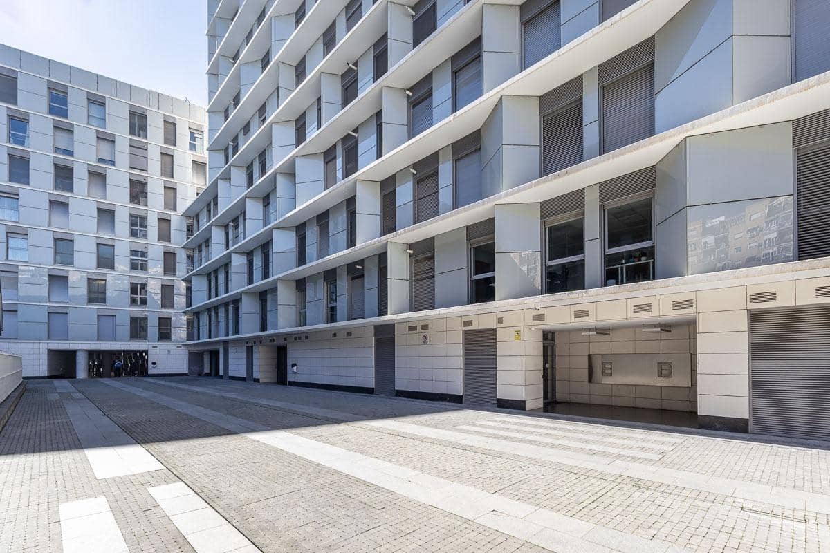 4 soveværelse Lejlighed til salg i Granada by med garage - € 635.000 (Ref: 10009287)