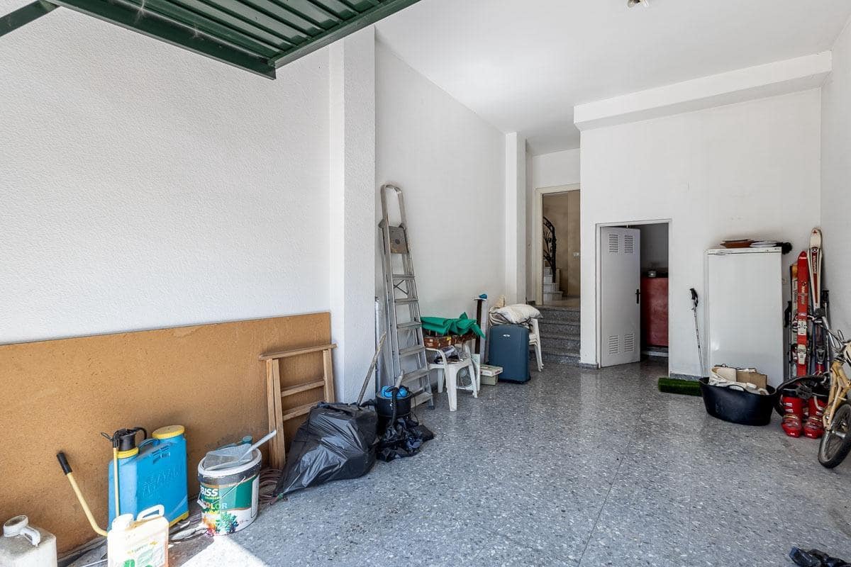 3 bedroom Villa for sale in Albolote with pool garage - € 395,000 (Ref: 10009288)
