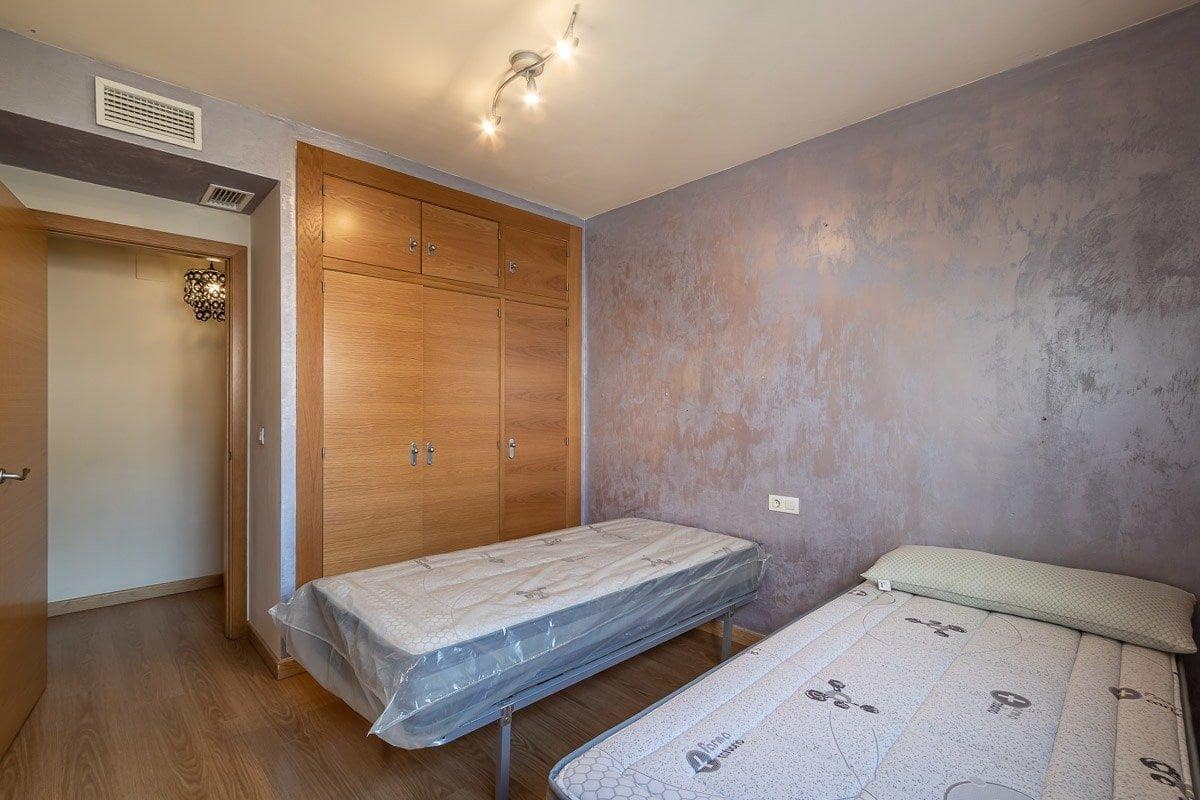 3 soveværelse Byhus til salg i Gojar med swimmingpool garage - € 398.000 (Ref: 10011655)