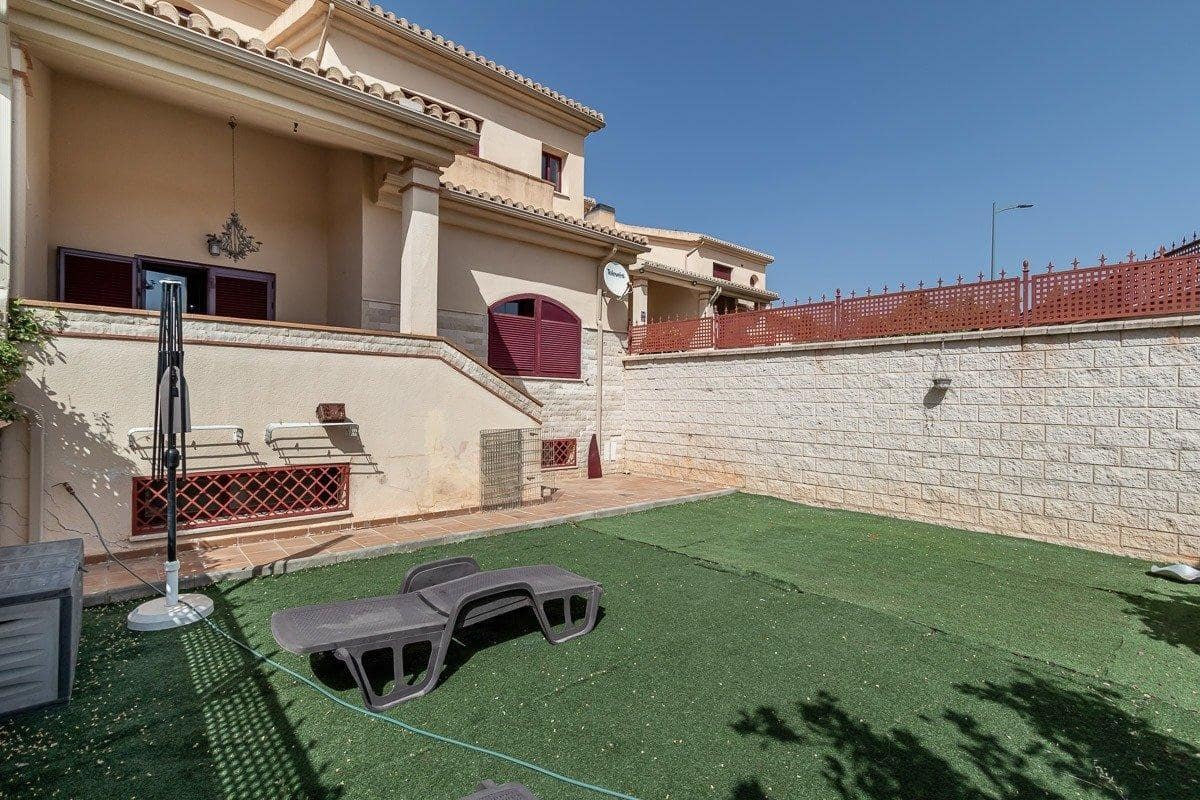 3 soveværelse Byhus til salg i Gojar med swimmingpool garage - € 398.000 (Ref: 10011655)