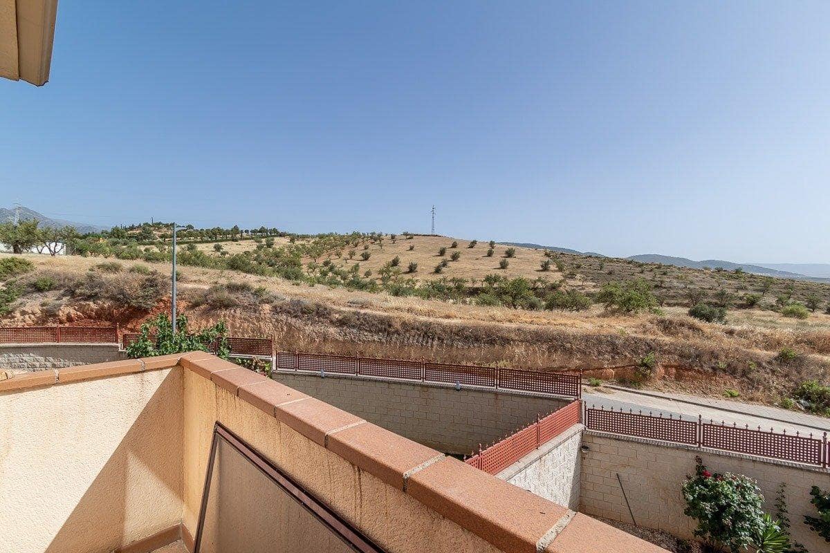3 soveværelse Byhus til salg i Gojar med swimmingpool garage - € 398.000 (Ref: 10011655)