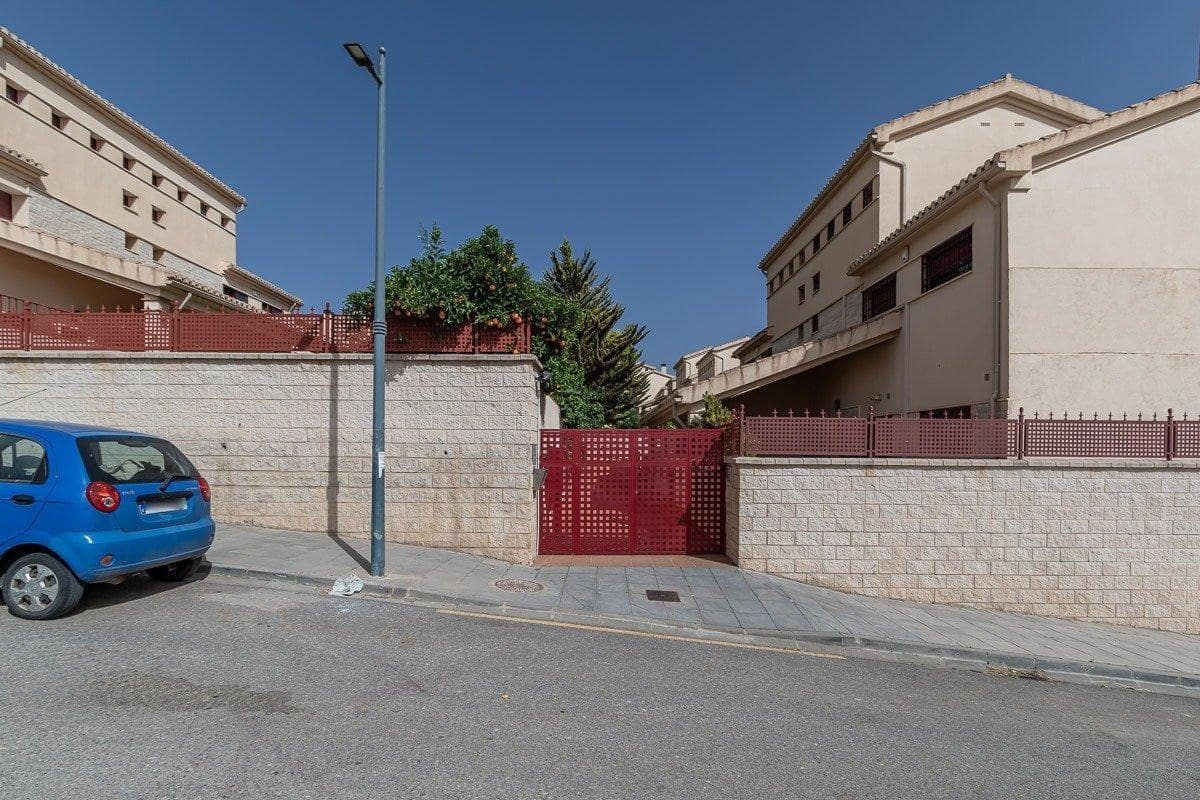 3 soveværelse Byhus til salg i Gojar med swimmingpool garage - € 398.000 (Ref: 10011655)