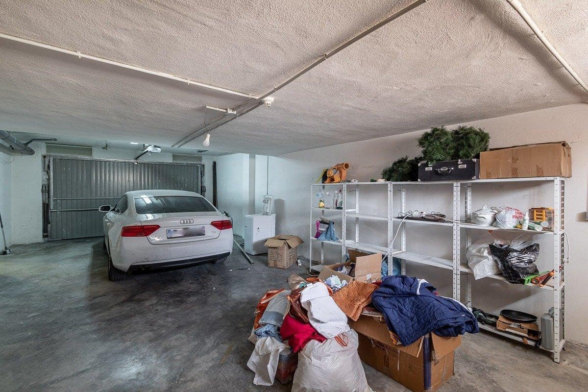3 soveværelse Byhus til salg i Gojar med swimmingpool garage - € 398.000 (Ref: 10011655)