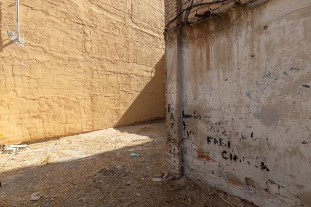 Terreno para Construção para venda em Zaidin, Granada cidade - 55 000 € (Ref: 10015797)