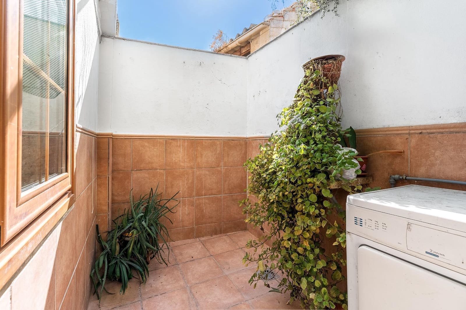 Adosado de 3 habitaciones en Peligros en venta con garaje - 210.000 € (Ref: 10021127)