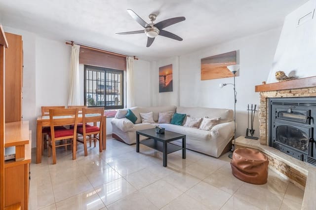 Adosado de 3 habitaciones en Peligros en venta con garaje - 210.000 € (Ref: 10021127)